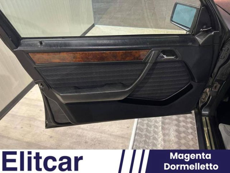 Mercedes-Benz 200 usata a Milano (8)