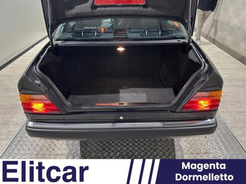 Mercedes-Benz 200 usata a Milano (9)