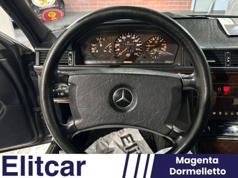 Mercedes-Benz 200 usata a Milano (10)