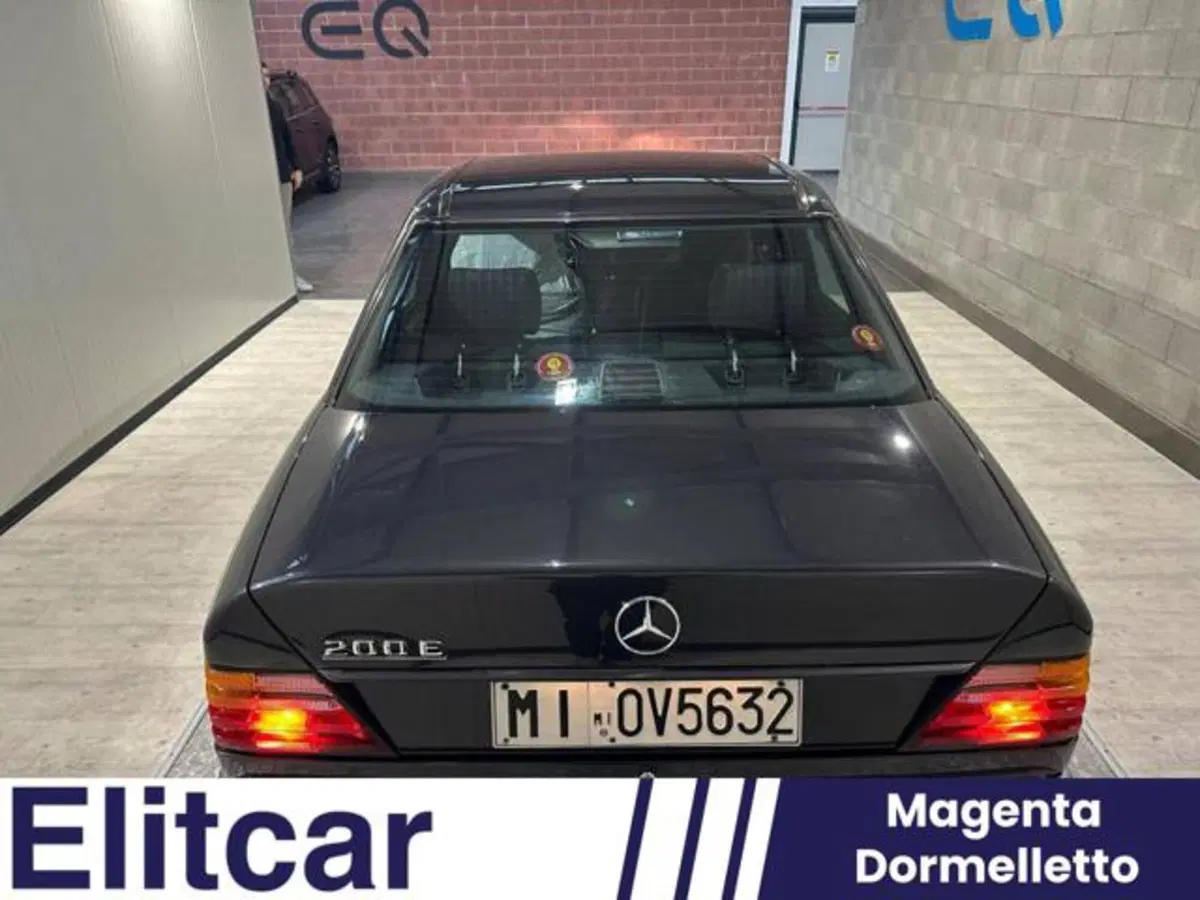 Mercedes-Benz 200 usata a Milano (4)