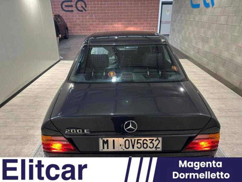 Mercedes-Benz 200 usata a Milano (4)