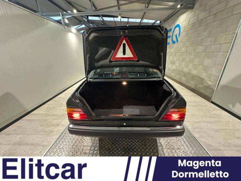 Mercedes-Benz 200 usata a Milano (5)