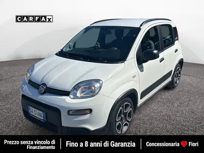 Fiat Panda 1.0 FireFly S&amp;S Hybrid City Cross del 2022 usata a Latina