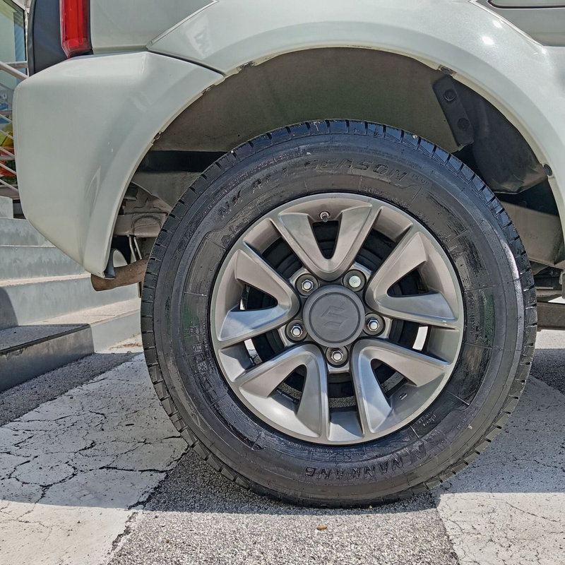 Suzuki Jimny usata a L'Aquila (5)