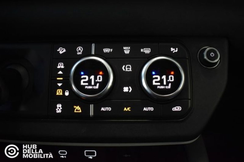 Land Rover Defender usata a Perugia (12)