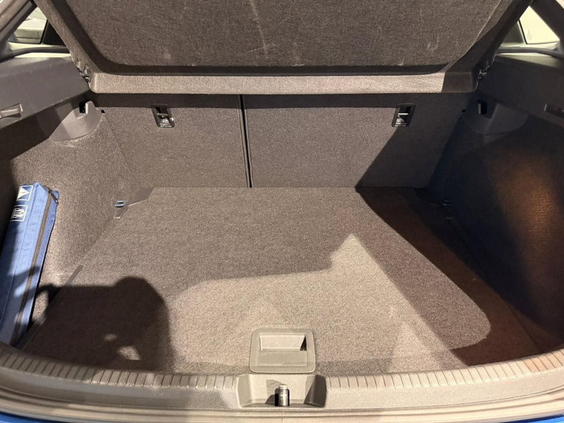 Volkswagen Taigo usata a Genova (9)