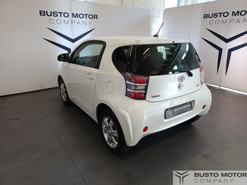 Toyota iQ usata a Varese (6)