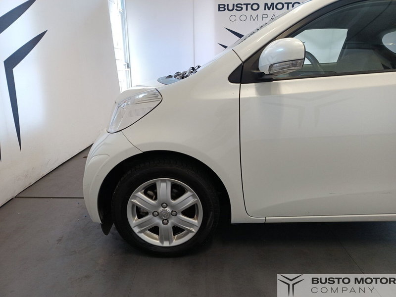 Toyota iQ usata a Varese (7)