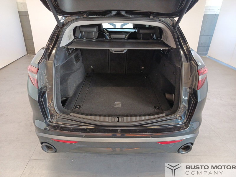 Alfa Romeo Stelvio usata a Varese (10)