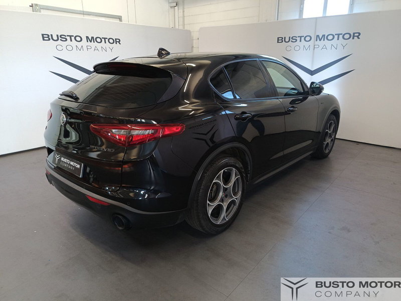 Alfa Romeo Stelvio usata a Varese (4)