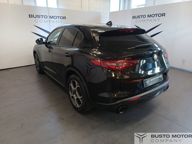 Alfa Romeo Stelvio usata a Varese (6)
