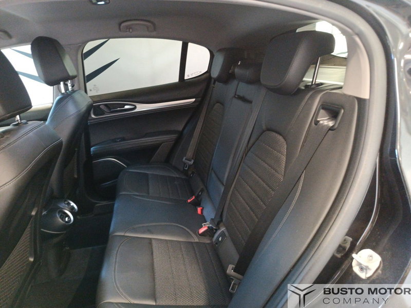 Alfa Romeo Stelvio usata a Varese (9)