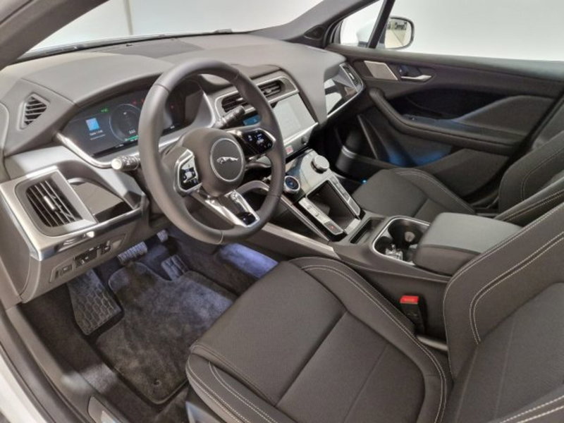 Jaguar I-Pace usata a Livorno (13)
