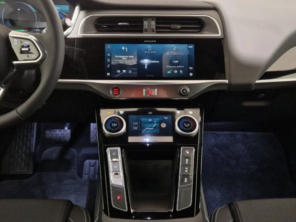 Jaguar I-Pace usata a Livorno (15)