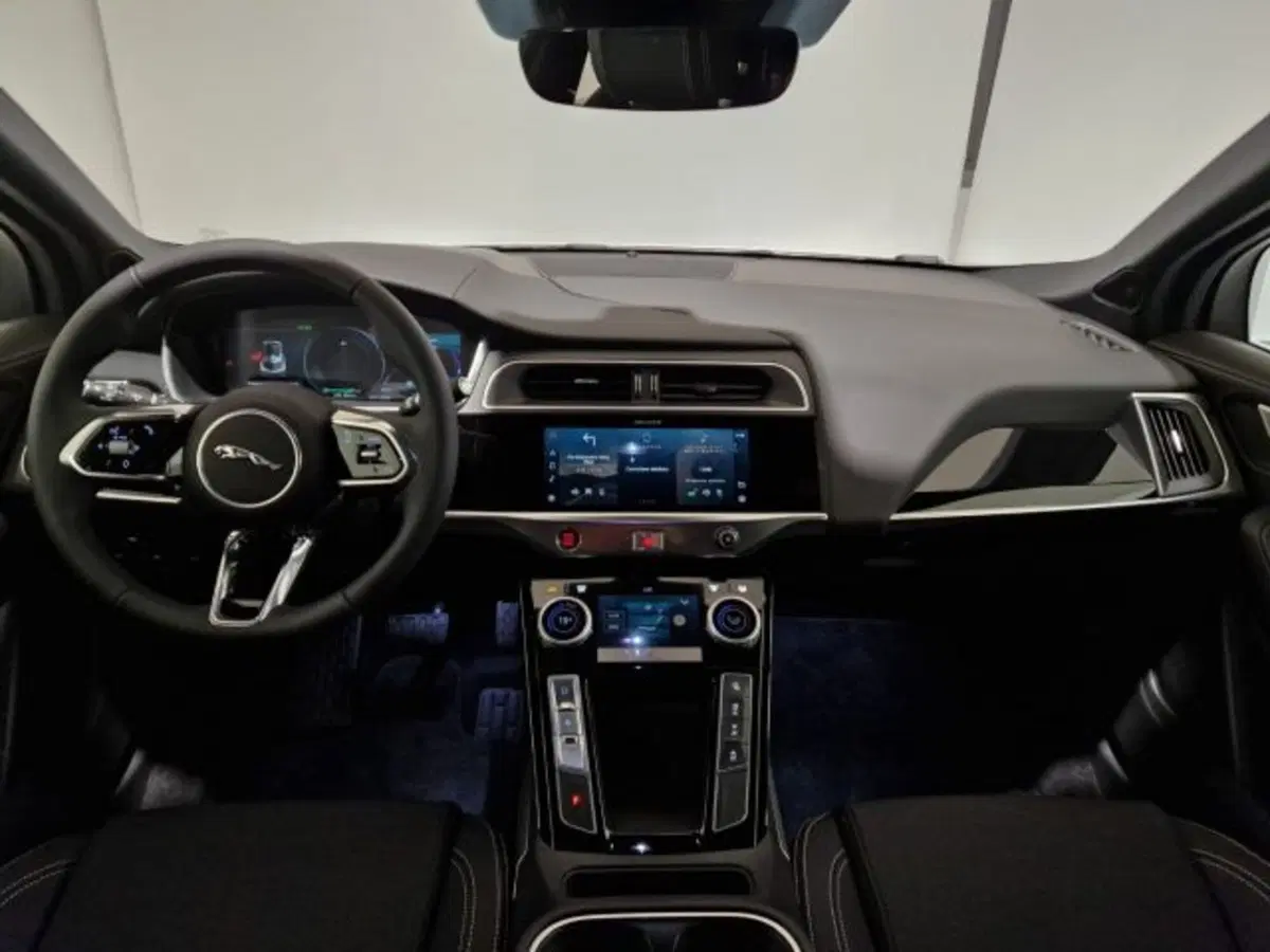 Jaguar I-Pace usata a Livorno (5)