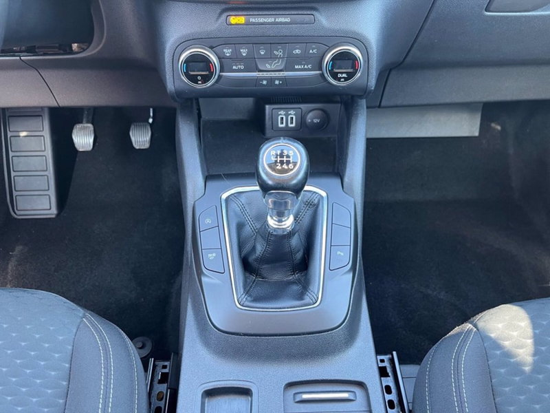 Ford Kuga usata a Milano (15)