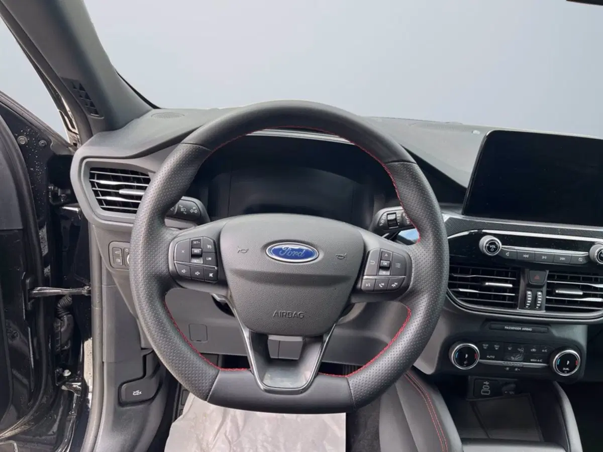 Ford Kuga usata a Milano (14)