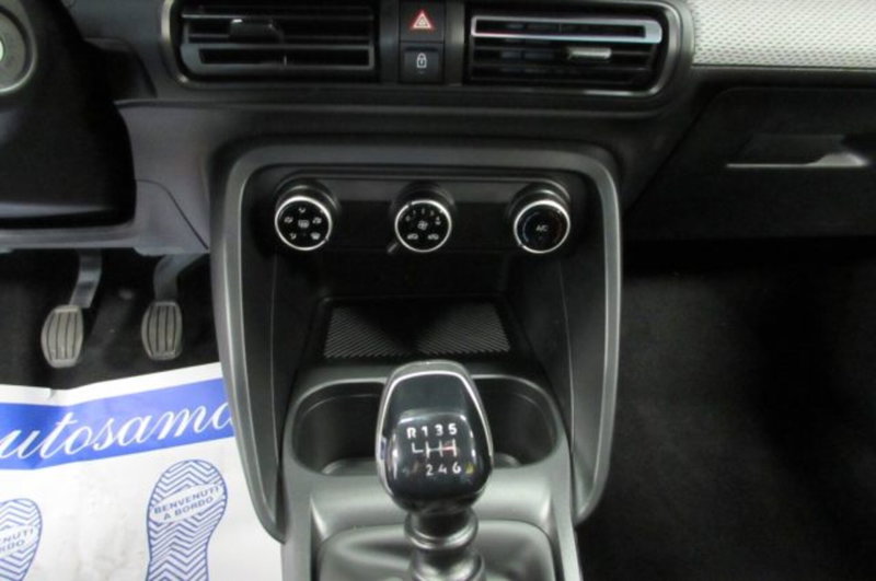 Citroen C3 Aircross nuova a Milano (10)