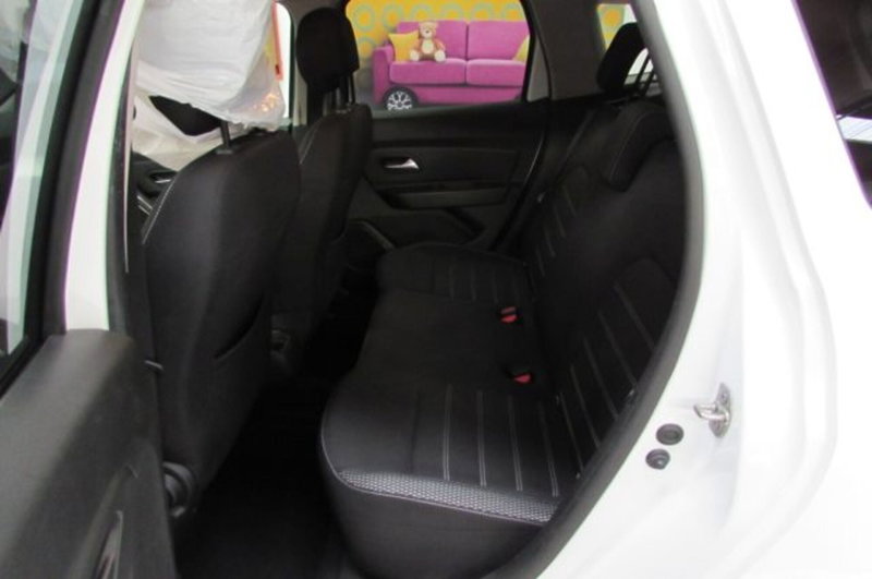 Dacia Duster usata a Milano (13)