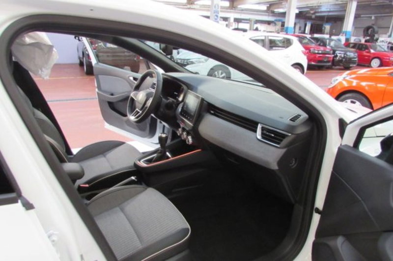 Renault Clio usata a Milano (15)