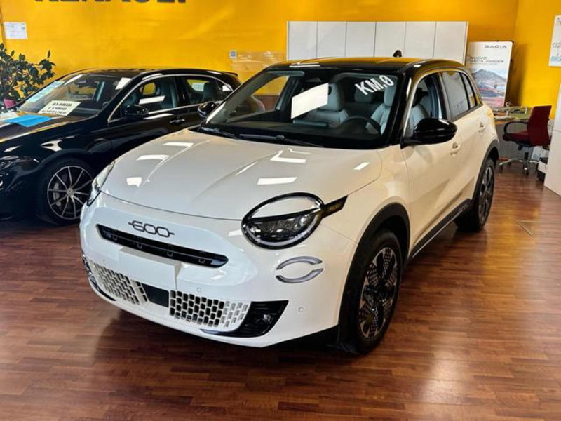 Fiat 600 nuova a Milano (2)