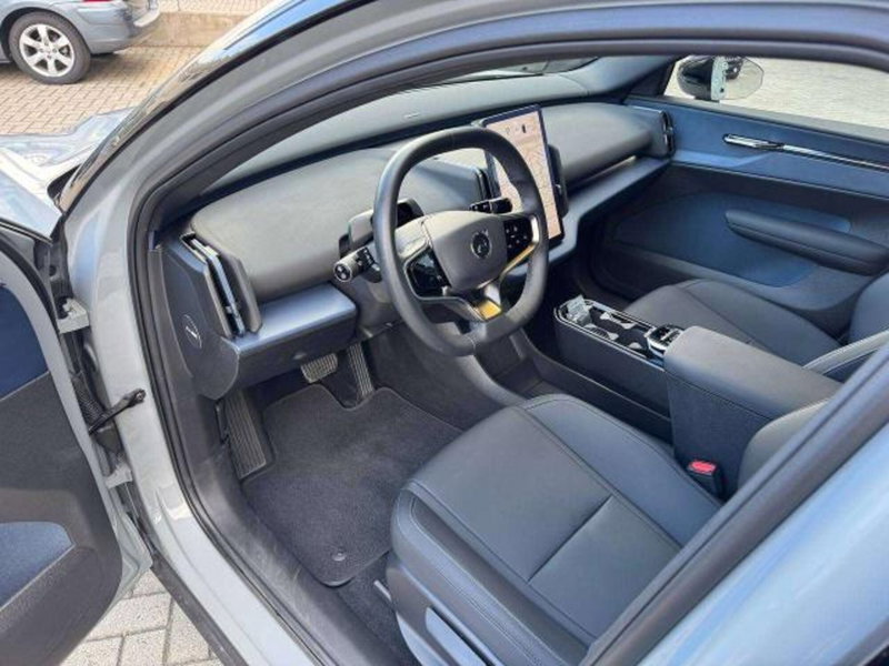 Volvo EX30 usata a Savona (11)