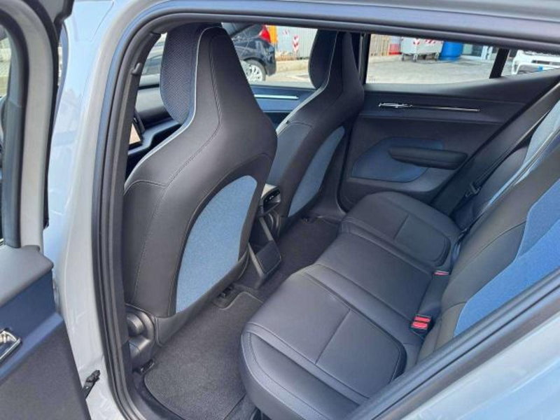 Volvo EX30 usata a Savona (12)