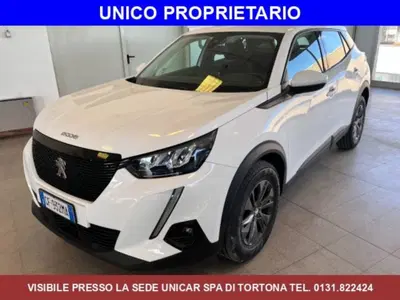 Peugeot 2008 PureTech 130 S&amp;S Active del 2021 usata a Alba