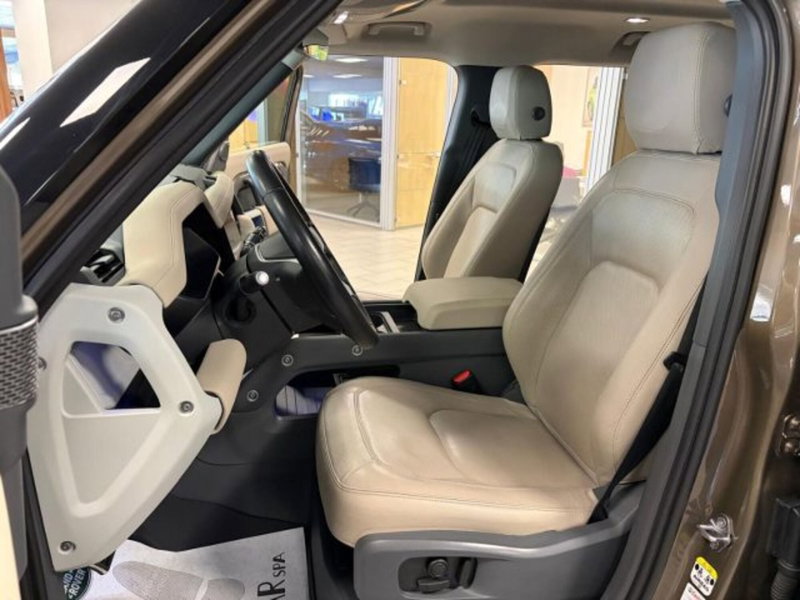 Land Rover Defender usata a Cuneo (12)