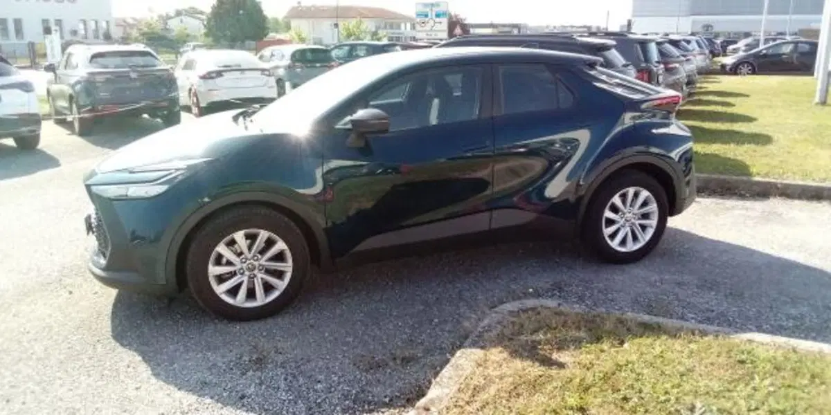 Toyota Toyota C-HR usata a Udine (6)