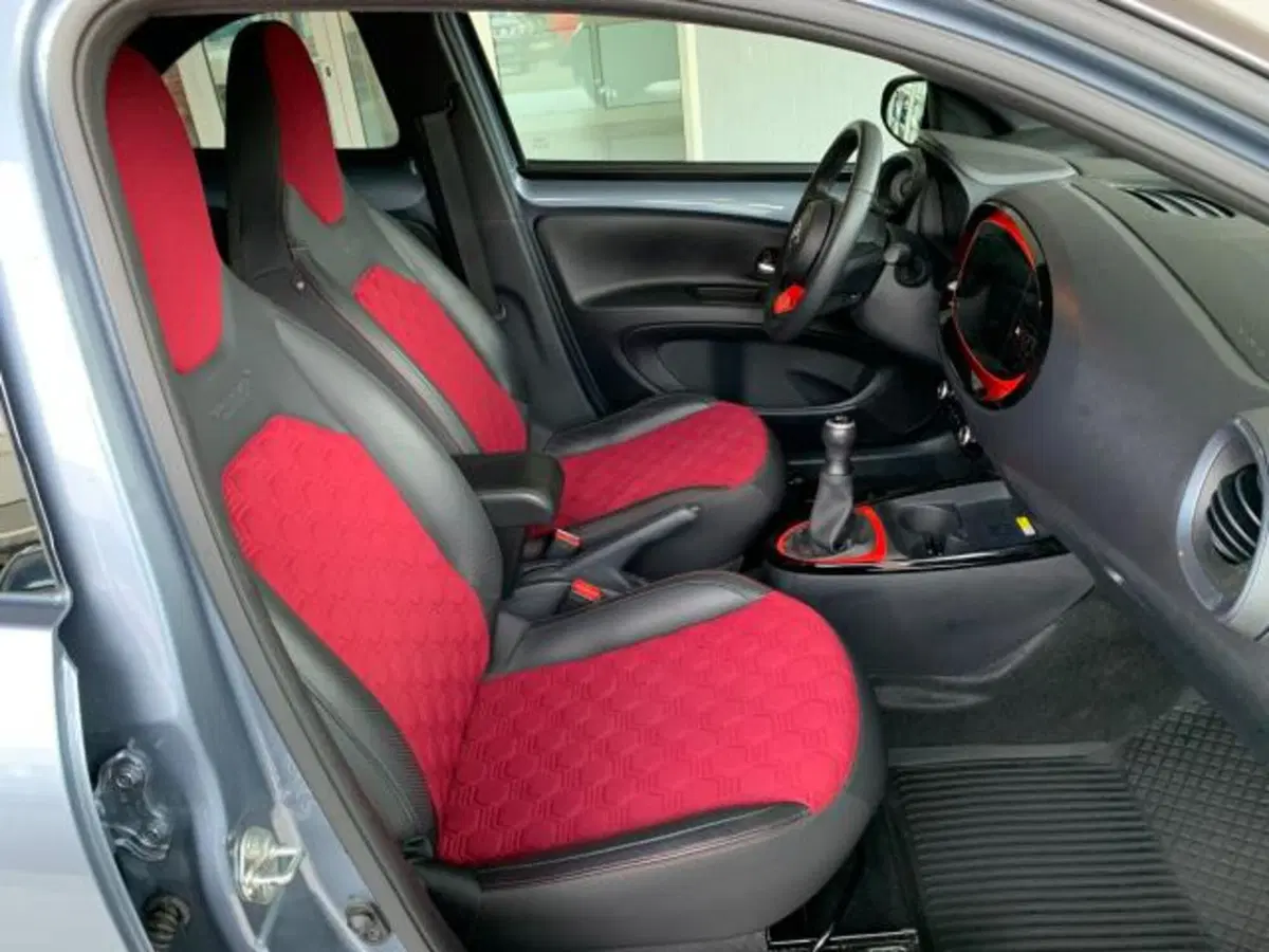 Toyota Aygo X usata a Trieste (14)