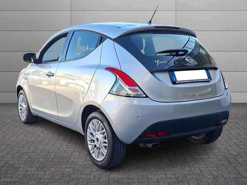 Lancia Ypsilon usata a Torino (2)