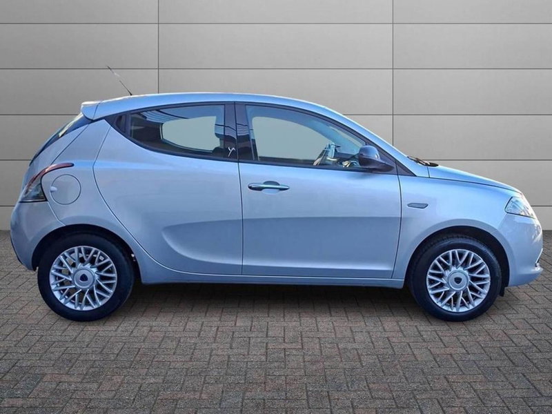 Lancia Ypsilon usata a Torino (5)