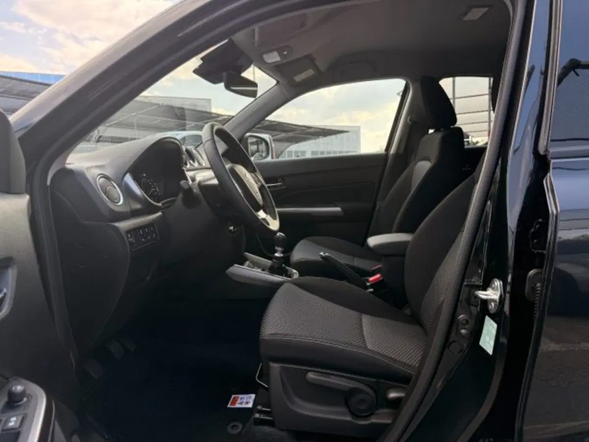Suzuki Vitara nuova a Brescia (15)