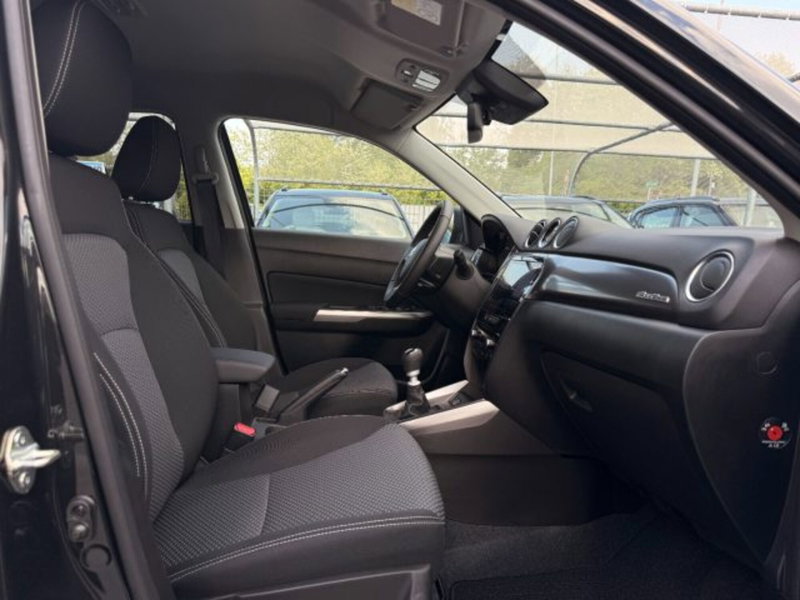 Suzuki Vitara nuova a Brescia (18)