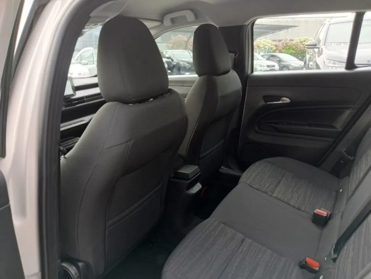 Jeep Avenger nuova a Brescia (8)