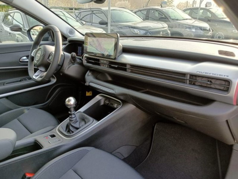 Jeep Avenger nuova a Brescia (16)
