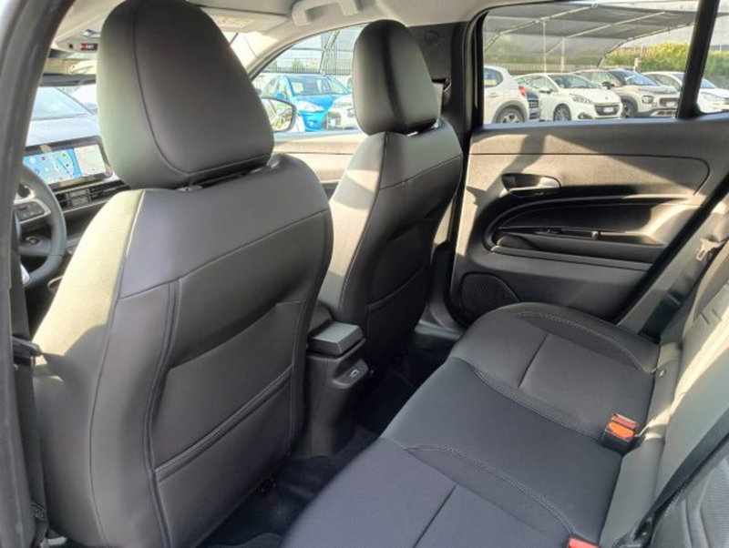 Jeep Avenger nuova a Brescia (19)
