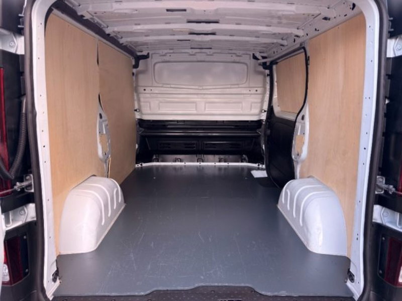 Renault Trafic Furgone usata a Brescia (12)