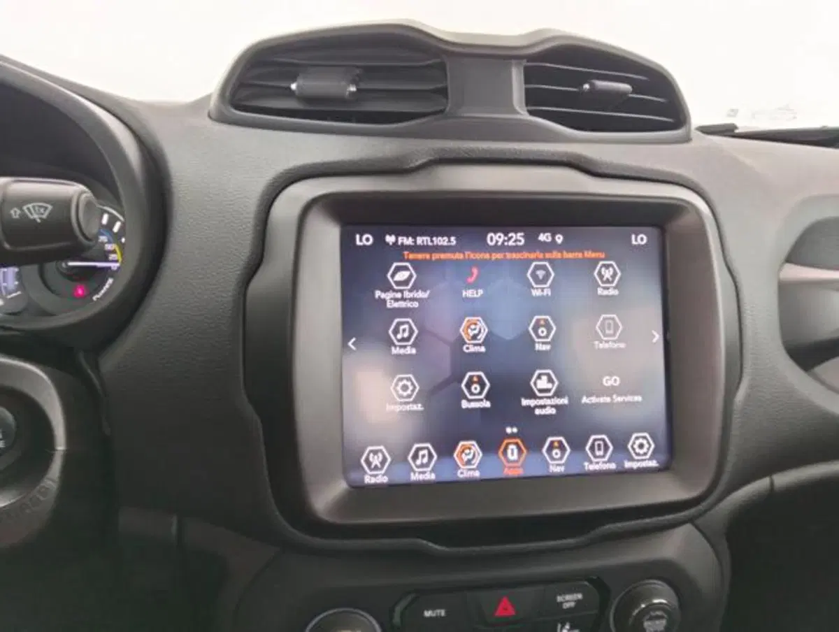 Jeep Renegade usata a Como (16)