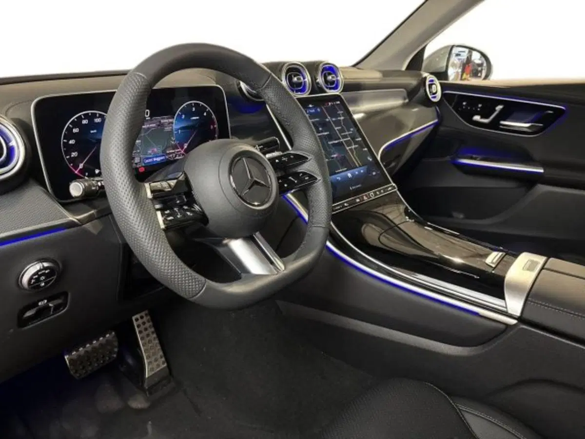 Mercedes-Benz GLC nuova a Bologna (11)