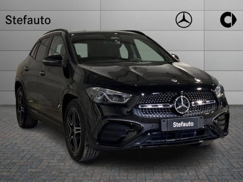 Mercedes-Benz GLA SUV nuova a Bologna