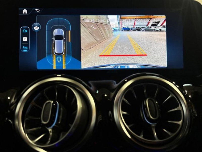 Mercedes-Benz GLA SUV nuova a Bologna (12)