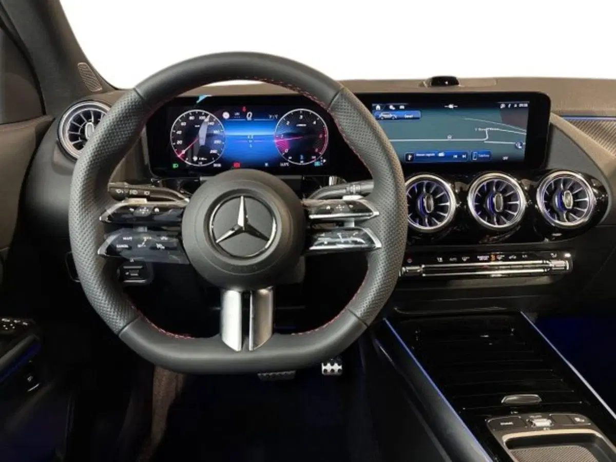 Mercedes-Benz GLA SUV nuova a Bologna (14)