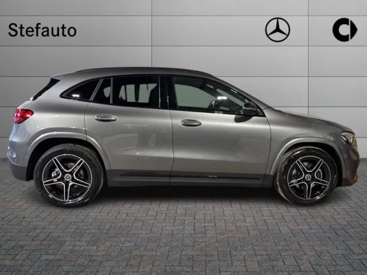 Mercedes-Benz GLA SUV nuova a Bologna (2)