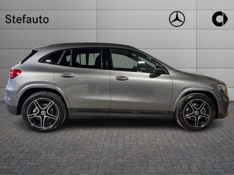 Mercedes-Benz GLA SUV nuova a Bologna (2)
