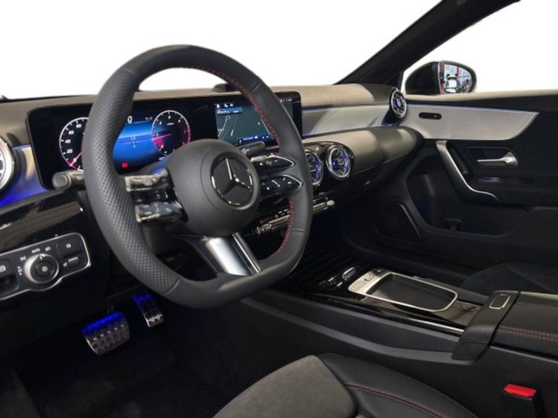 Mercedes-Benz Classe A nuova a Bologna (11)
