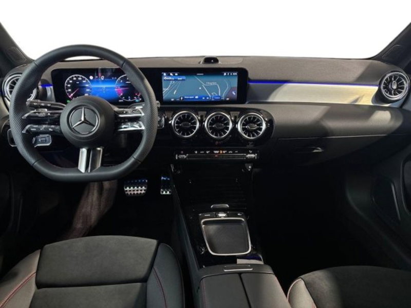Mercedes-Benz Classe A nuova a Bologna (13)