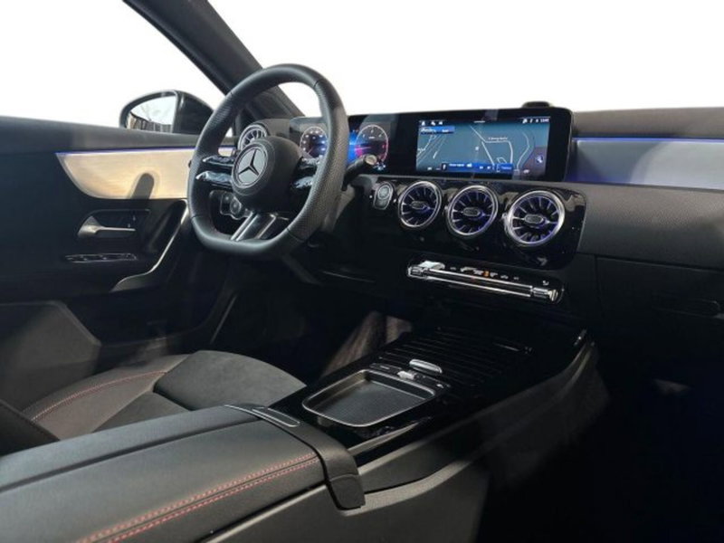 Mercedes-Benz Classe A nuova a Bologna (15)