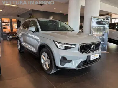 Volvo XC40 B3 automatico Core del 2024 usata a Modena